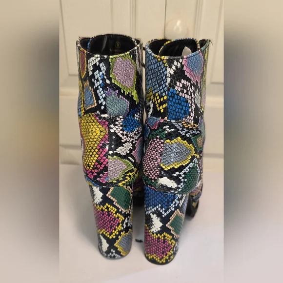 Women's Snakeskin Effect Ankel Bootie Pointed Toe Size 9 - Picture 3 of 5